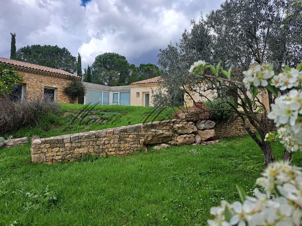 contemporary house 7 rooms for sale on UZES (30700)