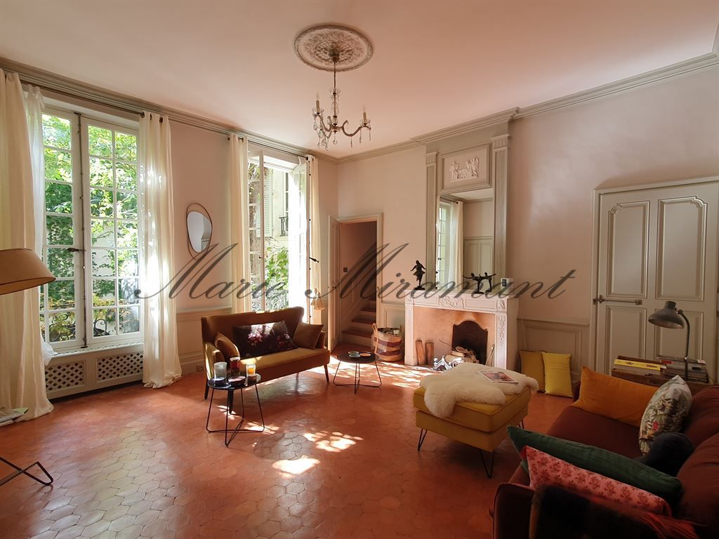 apartment 12 rooms for sale on AVIGNON (84000)