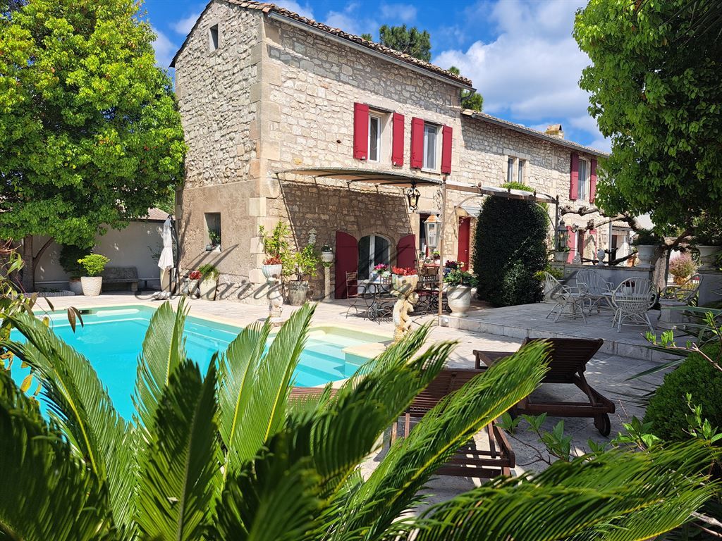 mas 8 rooms for sale on TARASCON (13150)