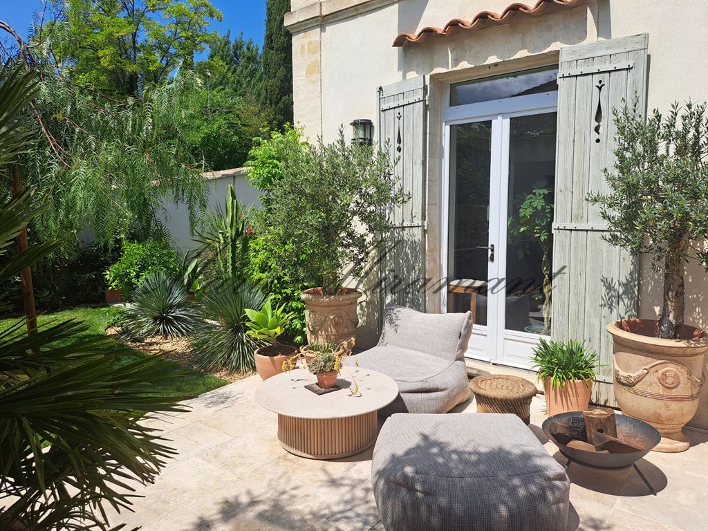 house 9 rooms for sale on AVIGNON (84000)