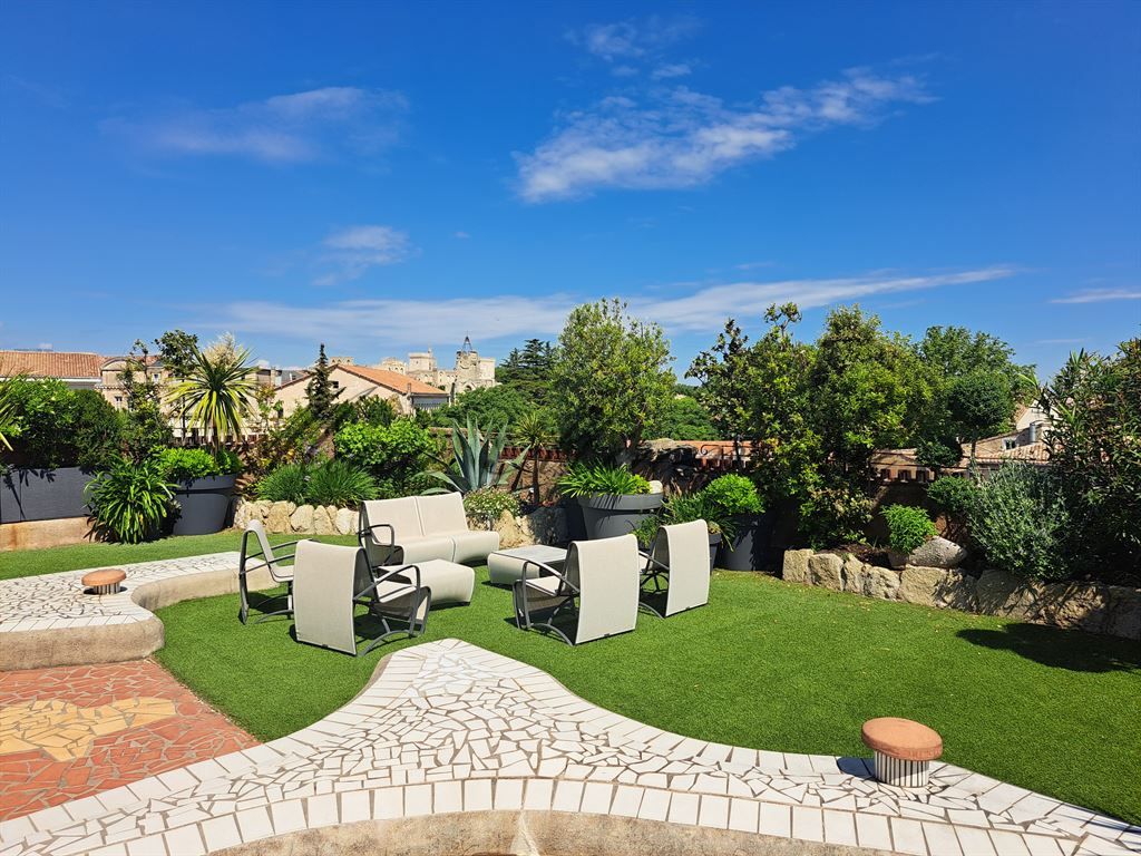 penthouse 7 rooms for sale on AVIGNON (84000)