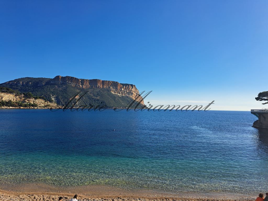 apartment 17 rooms for sale on CASSIS (13260)
