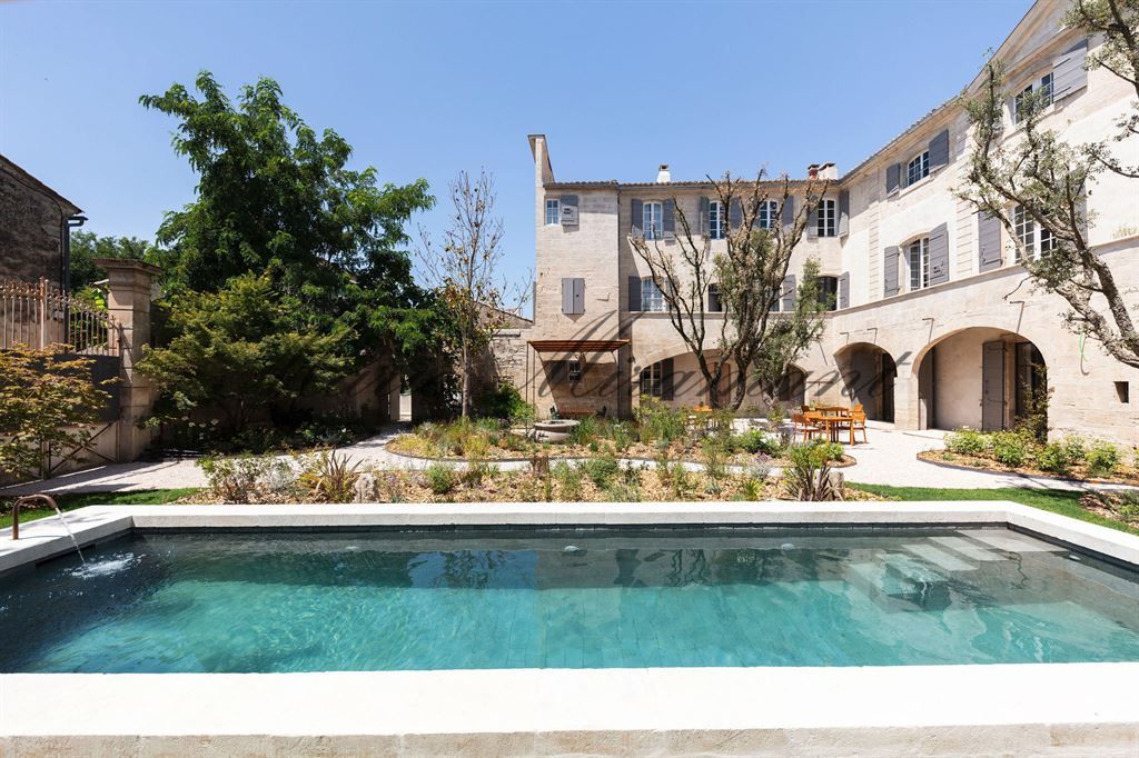 hôtel particulier 20 pièces en vente sur AVIGNON (84000)