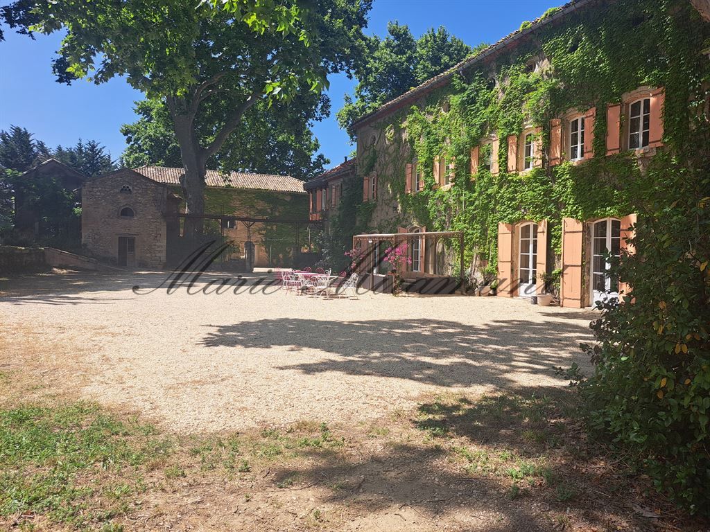 propriété 40 pièces en vente sur AVIGNON (84000)
