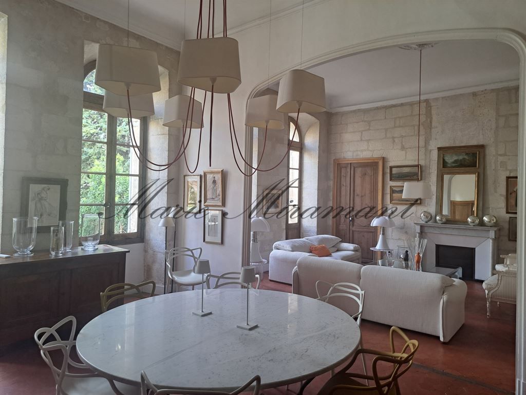 apartment 7 rooms for sale on AVIGNON (84000)