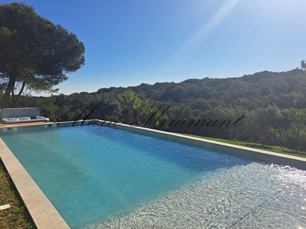 maison 12 pièces en vente sur NIMES (30000)