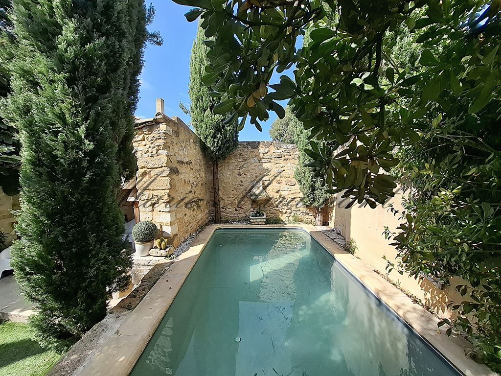 house 8 rooms for sale on PUJAUT (30131)