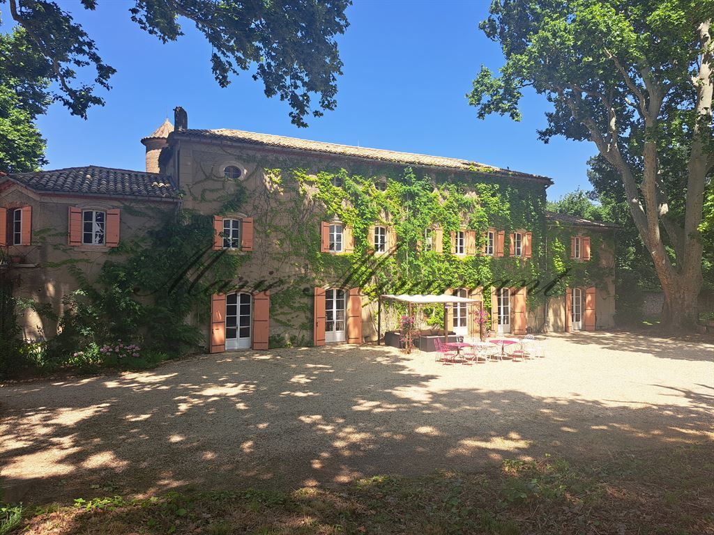 property 40 rooms for sale on ORANGE (84100)