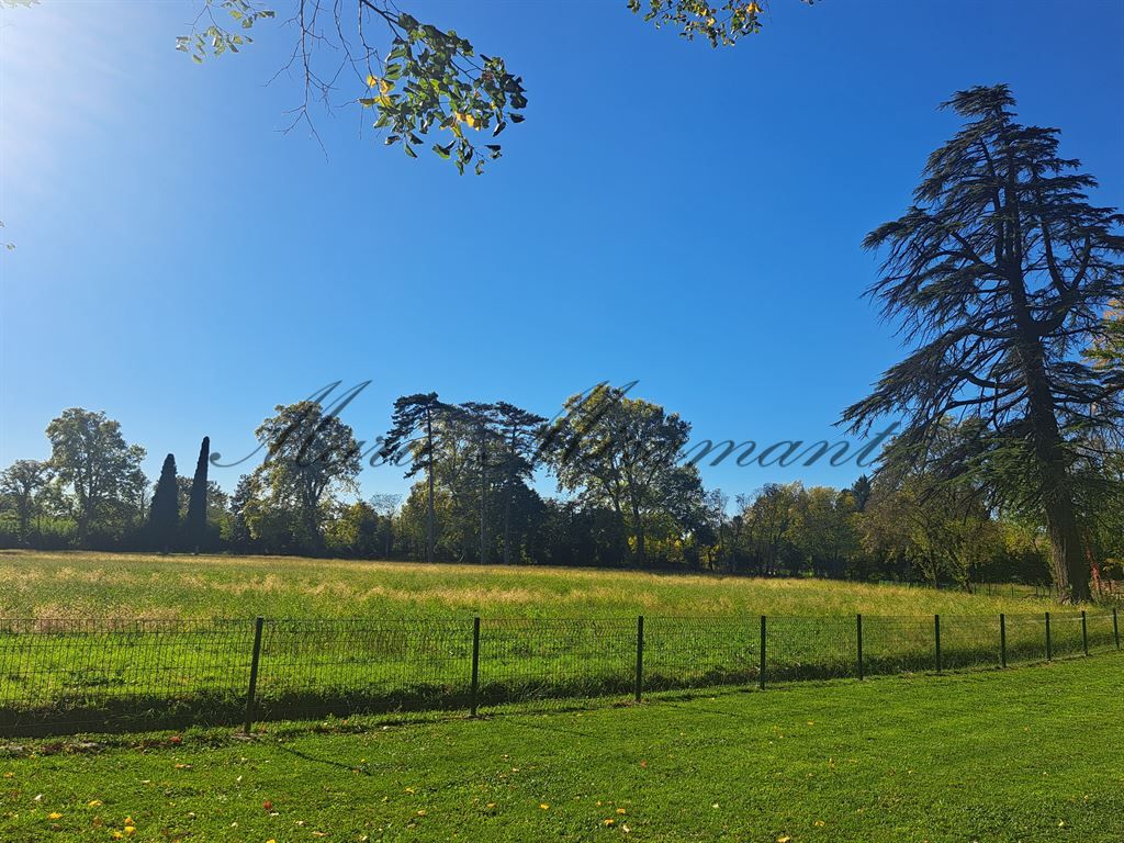 mansion 9 rooms for sale on AVIGNON (84000)