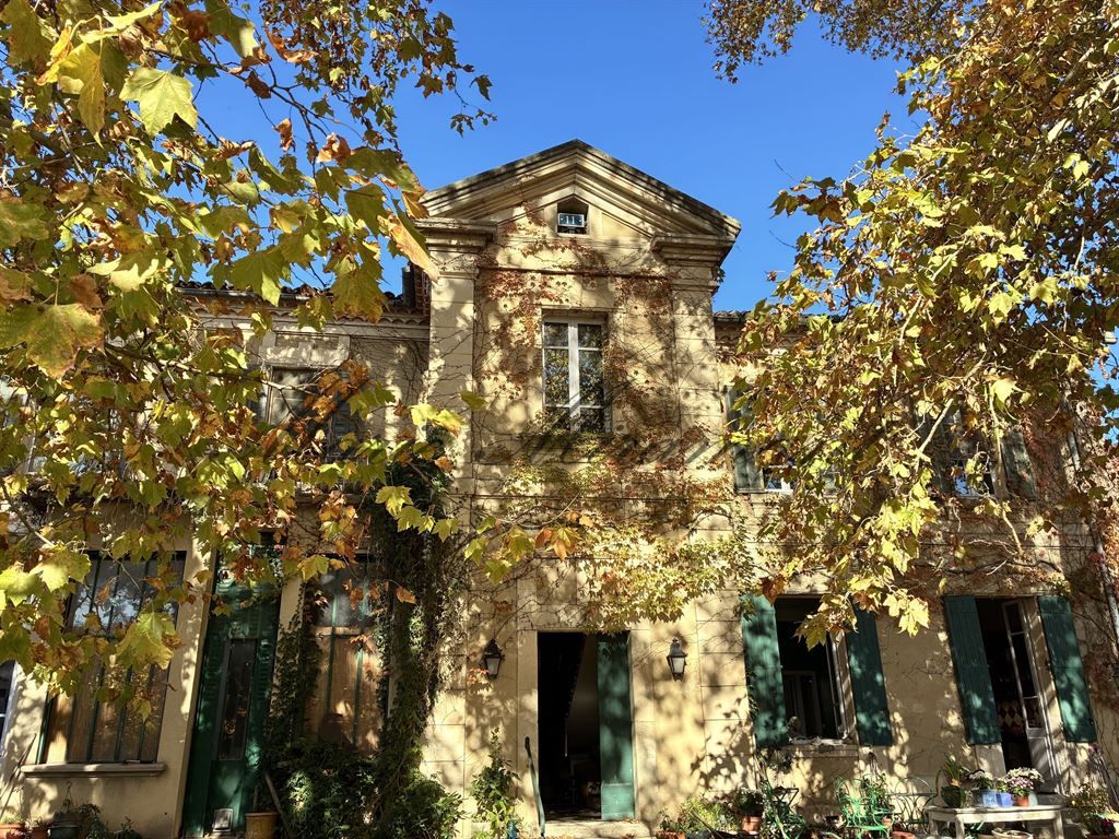 maison de maître 9 pièces en vente sur L ISLE SUR LA SORGUE (84800)
