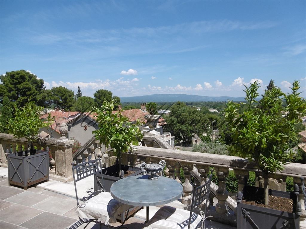 mansion (hôtel particulier) 14 rooms for sale on AVIGNON (84000)
