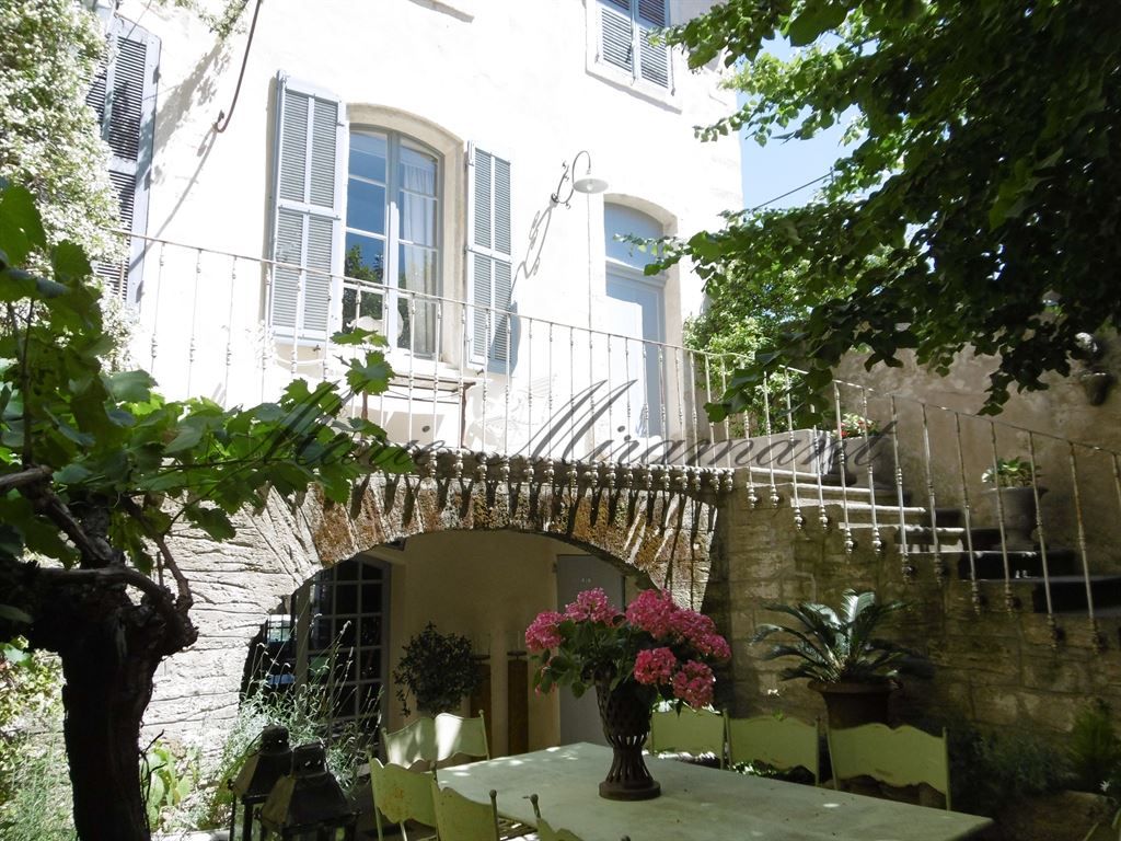 mansion (hôtel particulier) 14 rooms for sale on AVIGNON (84000)