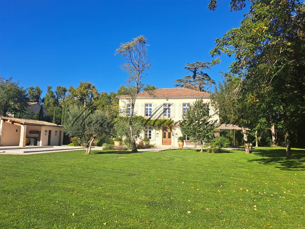 maison de maître 9 pièces en vente sur AVIGNON (84000)