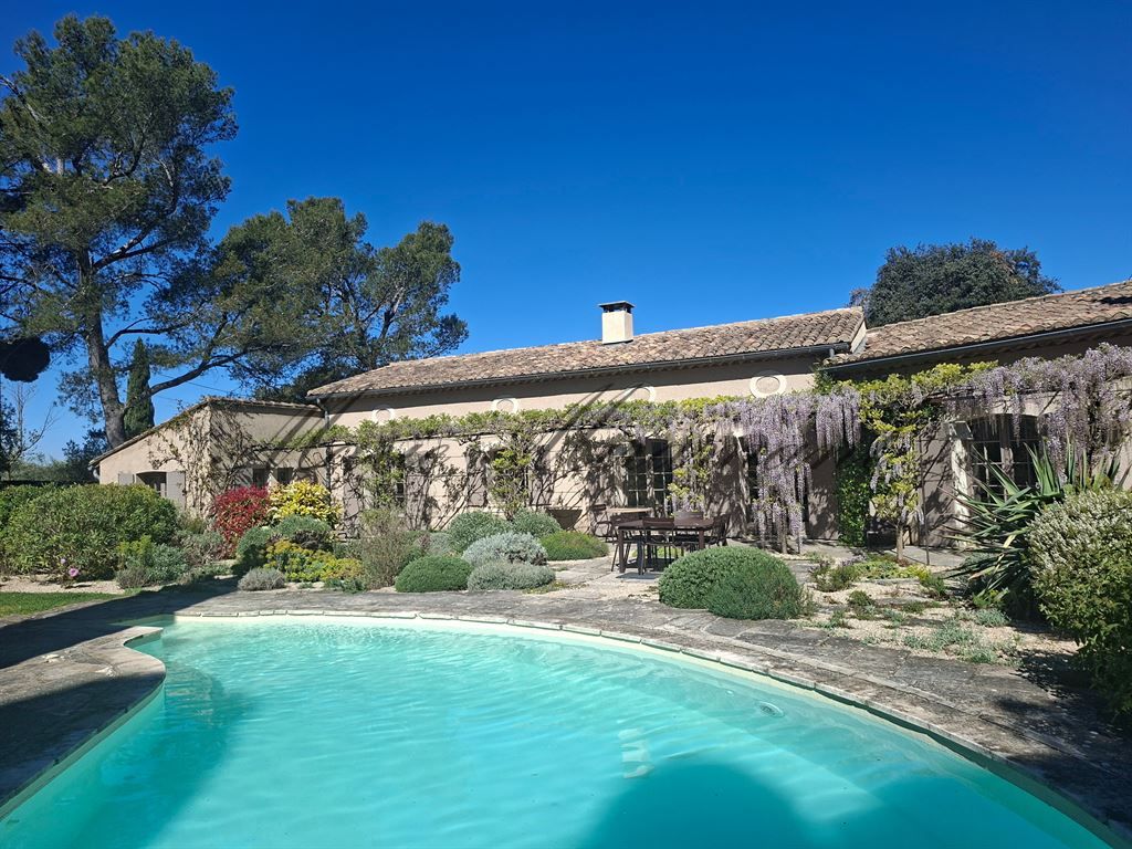 propriété 10 pièces en vente sur BARBENTANE (13570)