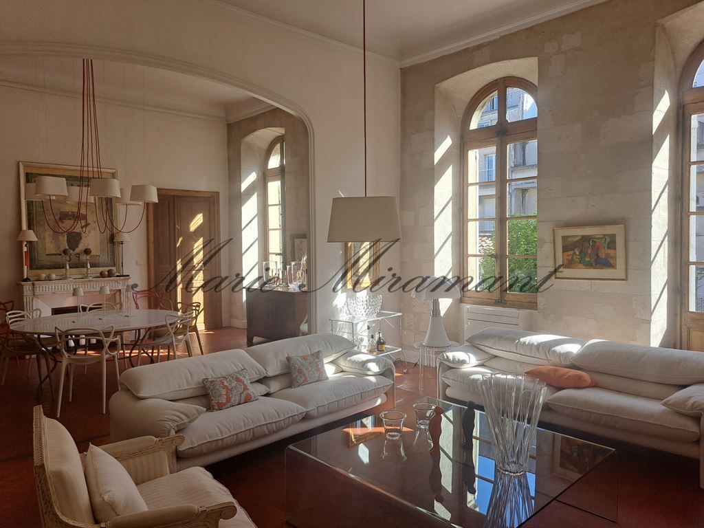 apartment 7 rooms for sale on AVIGNON (84000)