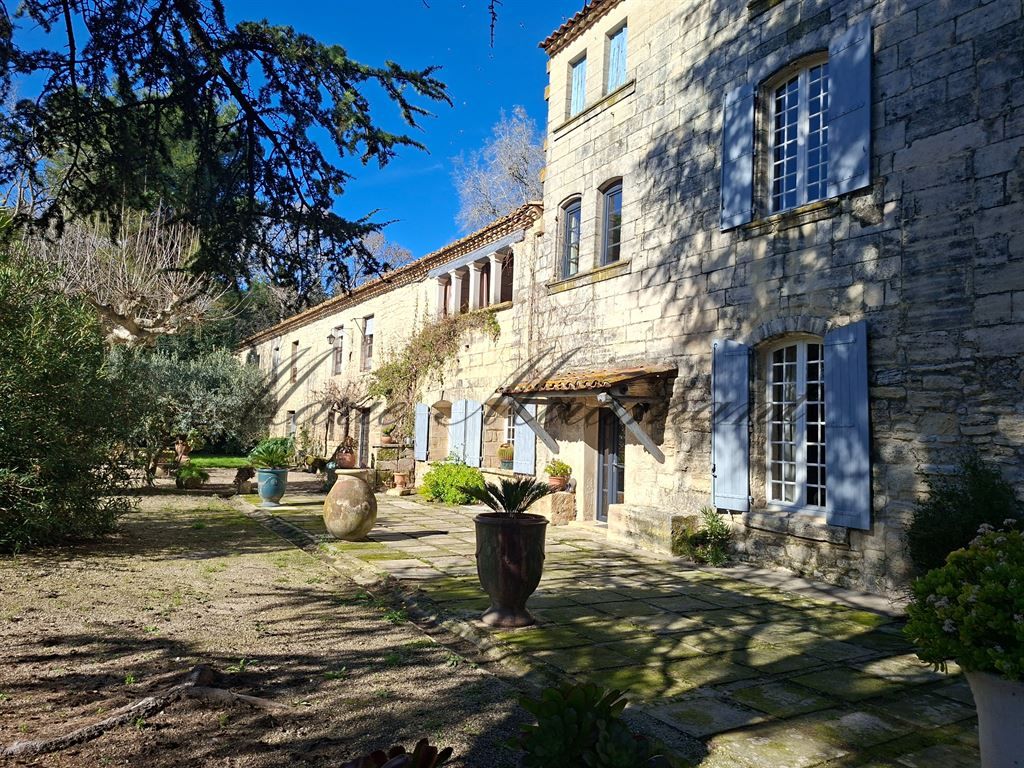 propriété 15 pièces en vente sur ARLES (13200)