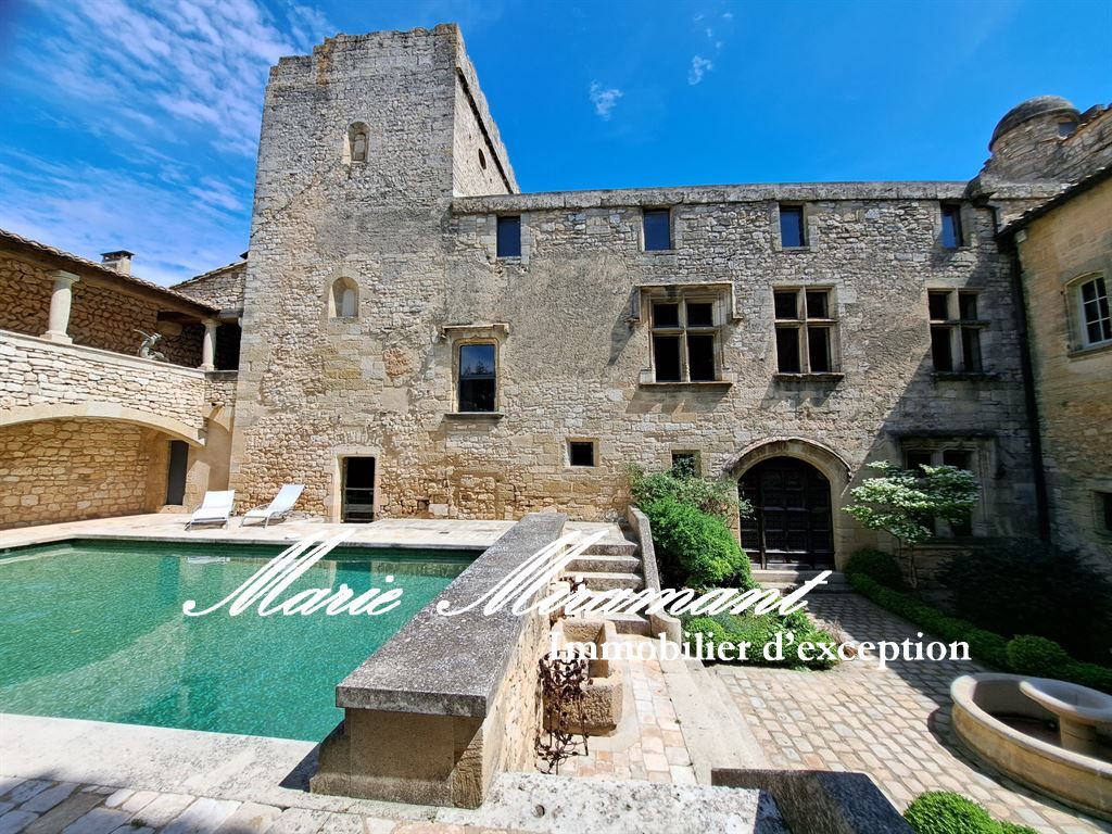 château 25 pièces en vente sur UZES (30700)