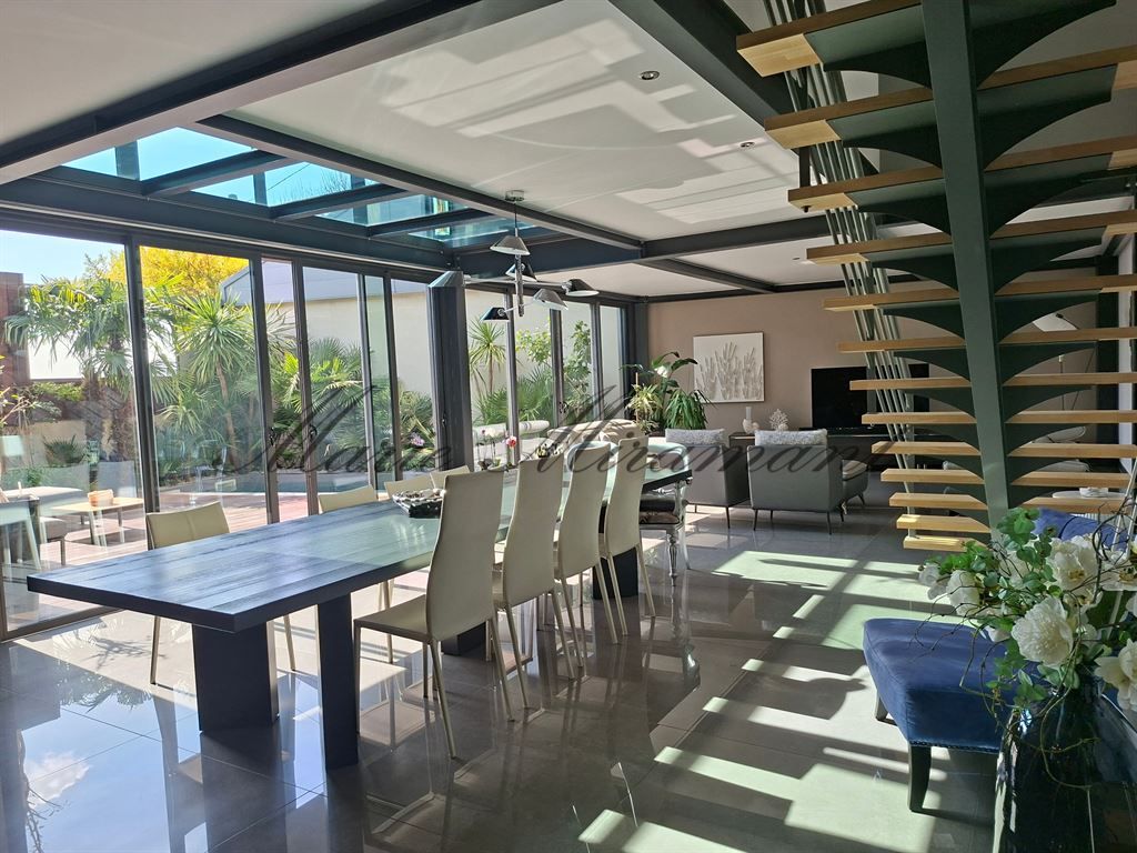 maison 10 pièces en vente sur VILLENEUVE LES AVIGNON (30400)