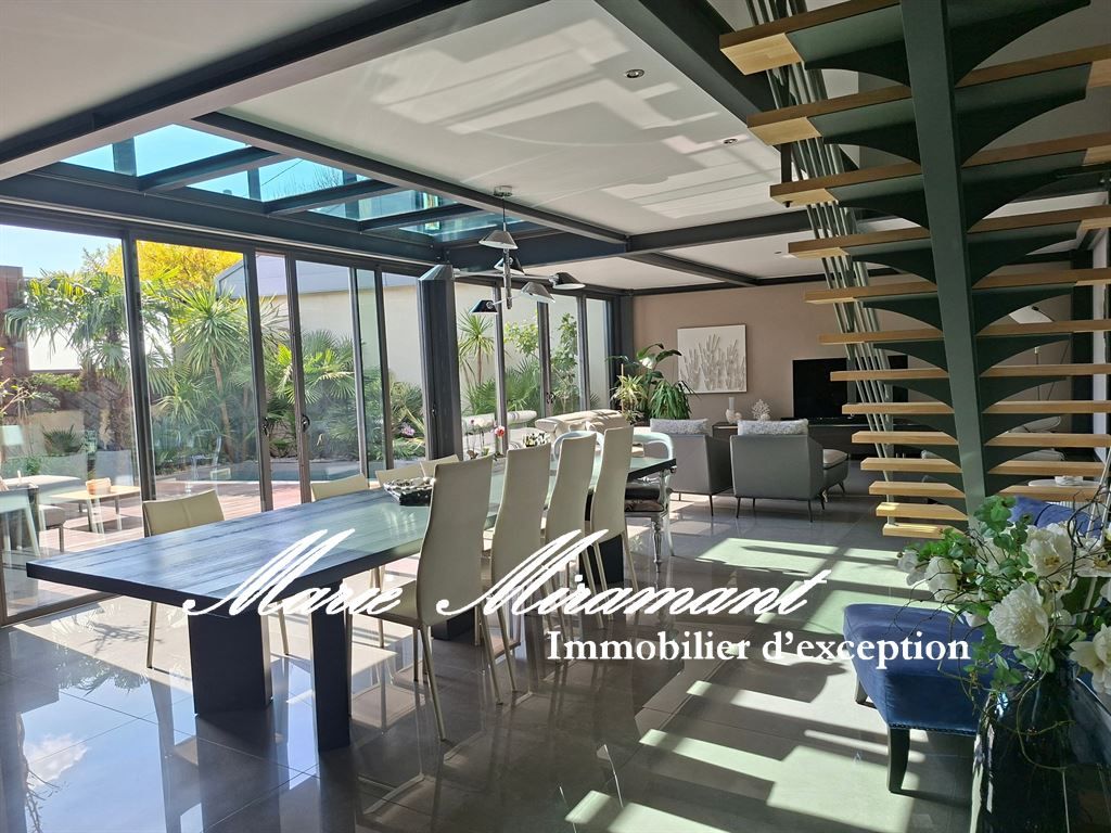 maison 10 pièces en vente sur VILLENEUVE LES AVIGNON (30400)