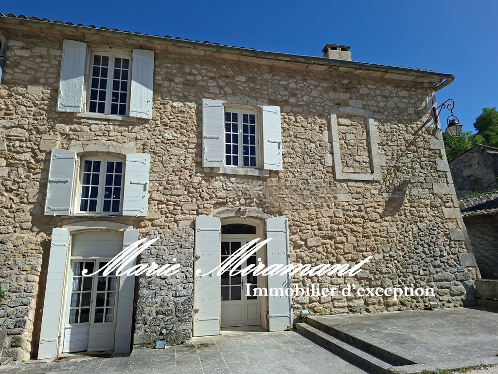maison 16 pièces en vente sur MENERBES (84560)