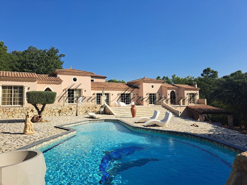 property 9 rooms for sale on AVIGNON (84000)