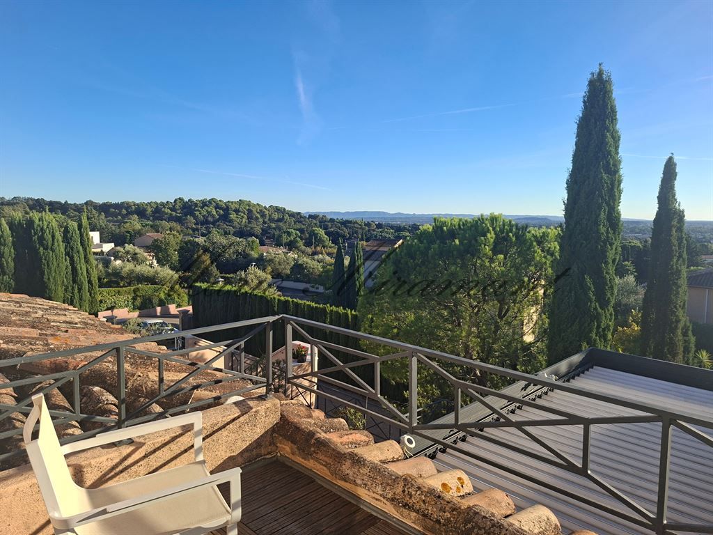 property 9 rooms for sale on AVIGNON (84000)