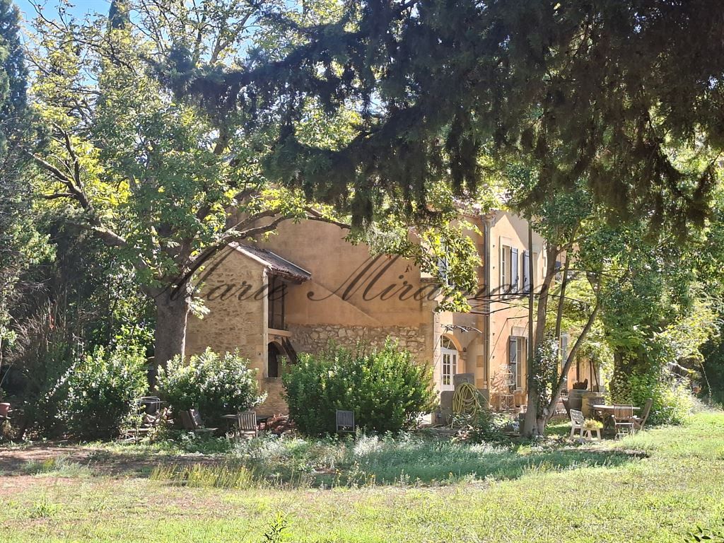 property 12 rooms for sale on AVIGNON (84000)