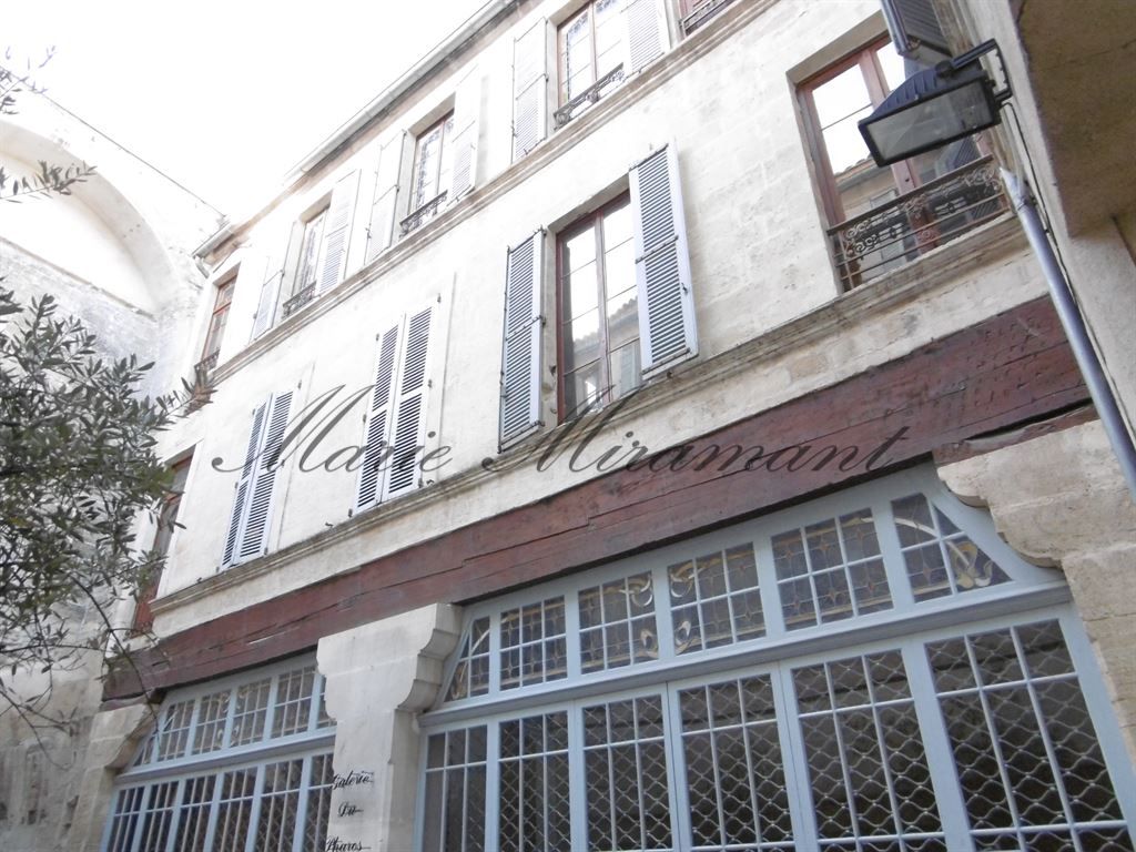 house 30 rooms for sale on AVIGNON (84000)